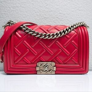 ✨️Authentic Limited Edition Chanel Boy Flap Medium Bag